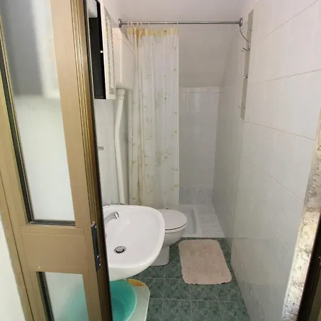 ゲストハウス & At Grandma Maria's Place ポレッチ